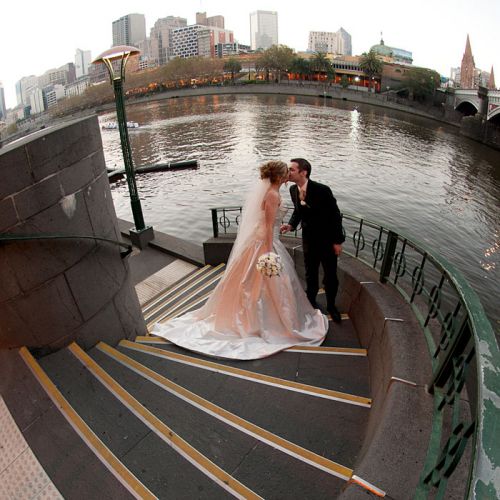 wedding makeup artist travels anywhere in melbourne