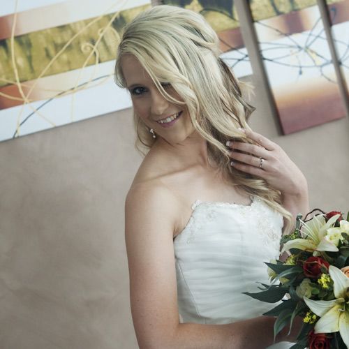 resh and natural wedding makeup and hair style for blonde girl